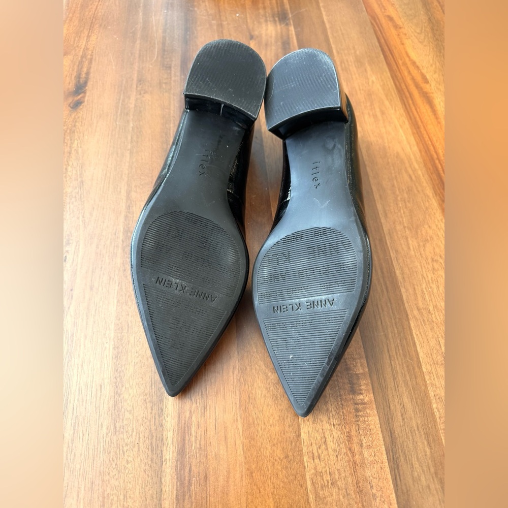 Anne Klein Norwood iflex Black Pointed Toe Heels - Picture 9 of 11